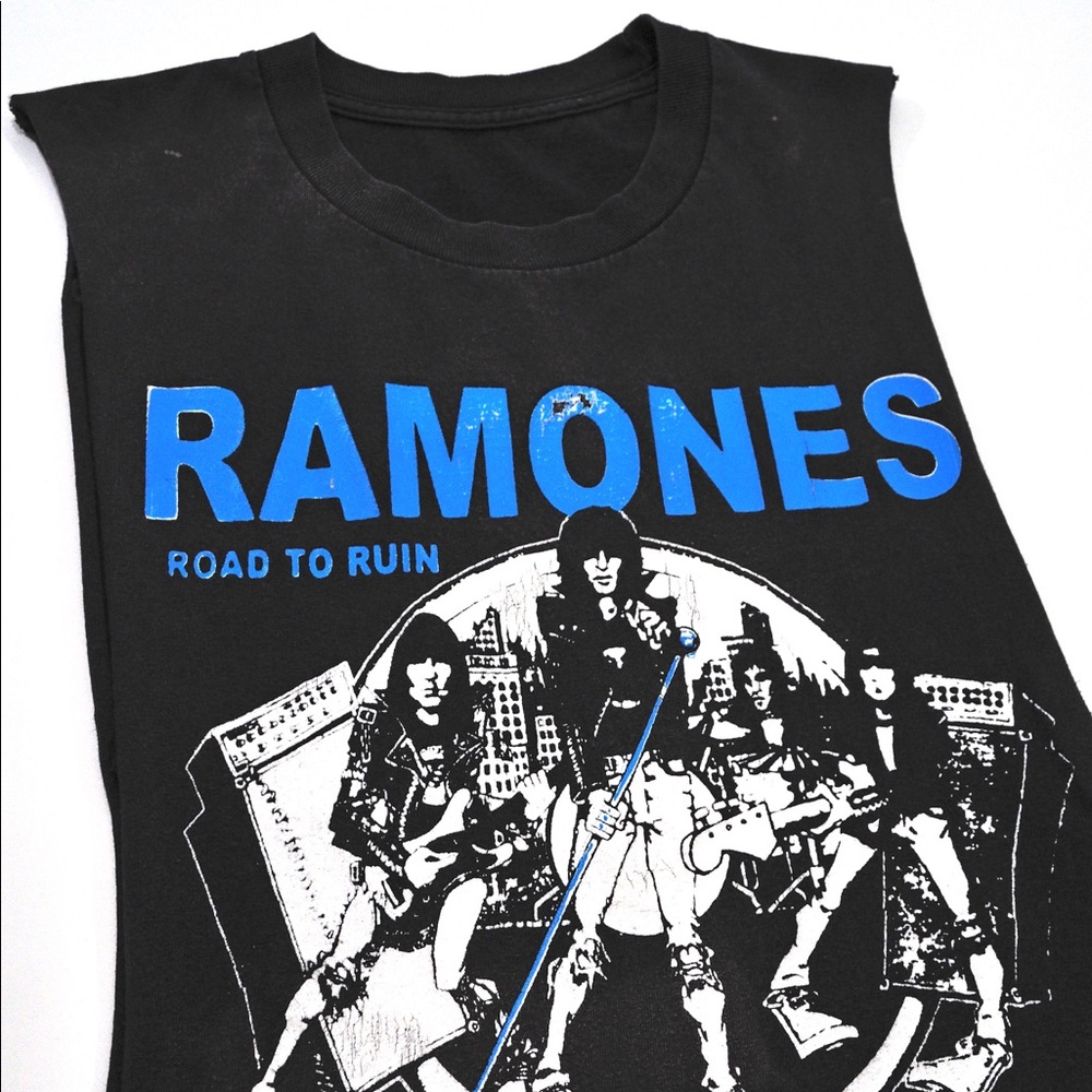 SOLD. Vintage Ramones Tank - Picture 5 of 12